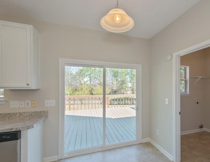 Royal Crest Dr, Columbia, SC 29229, Foreclosure 144,900 3BD / 3BH Foreclosure Listing