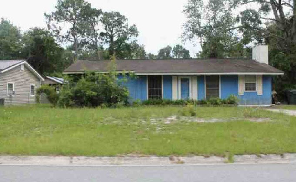 Enterprise St, Brunswick, GA 31525, Foreclosure Call 3BD / 1BH