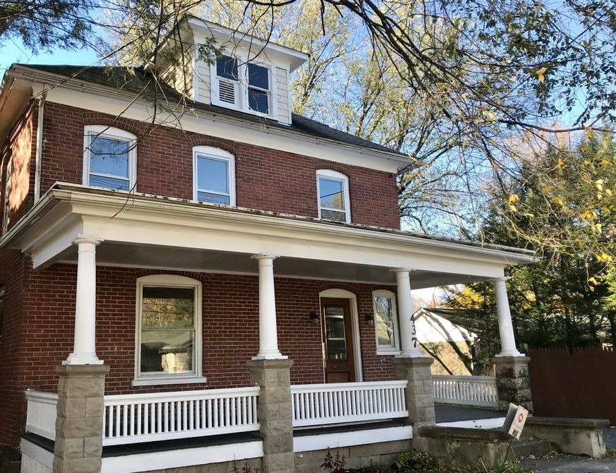 N 5th St, Stroudsburg, PA 18360, Foreclosure 93,345 2BD / 2BH