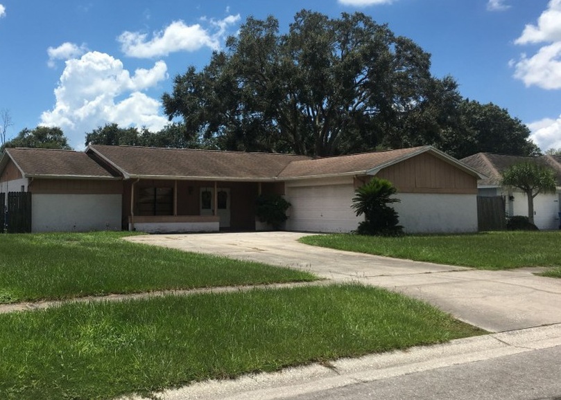 Woodbrook Dr, Tampa, FL 33625, Foreclosure 50,100 3BD / 2BH