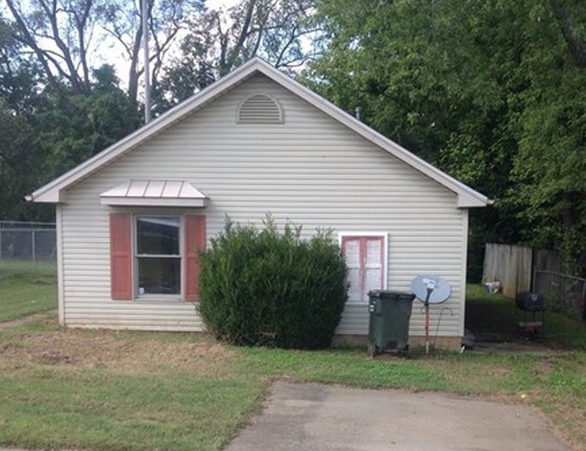Canton St, Hopkinsville, KY 42240, Foreclosure 26,667 3BD / 1BH