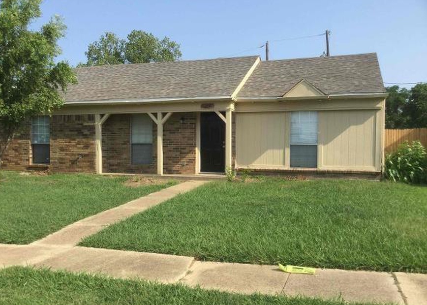 Sunnydale Dr, Dallas, TX 75217, Foreclosure 124,000 3BD / 2BH