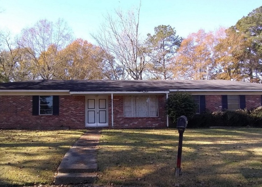 Rollingwood Dr, Brandon, MS 39042, Foreclosure 69,300 3BD / 2BH