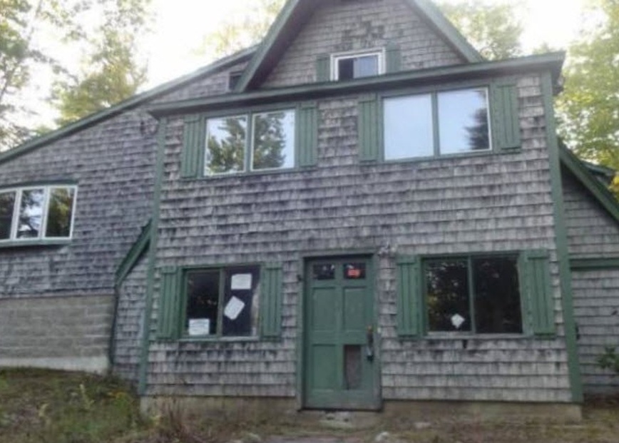 Woodland Rd, Ellsworth, ME 04605, Foreclosure 169,000 3BD / 1BH