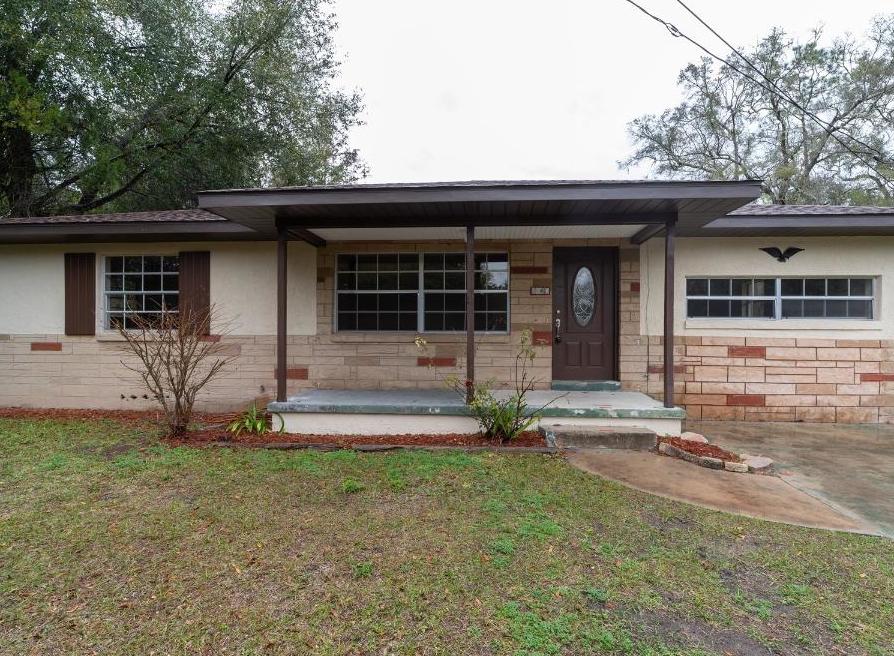 Se 107th Pl, Belleview, FL 34420, Foreclosure 139,100 3BD / 2BH