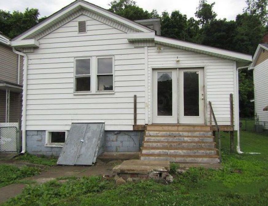 National Rd, Bridgeport, OH 43912, Foreclosure Call 4BD / 1.5BH