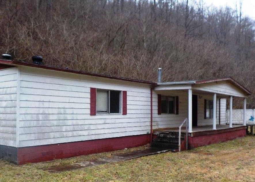 Beech Crk, Phelps, KY 41553, Foreclosure 18,900 3BD / 1BH