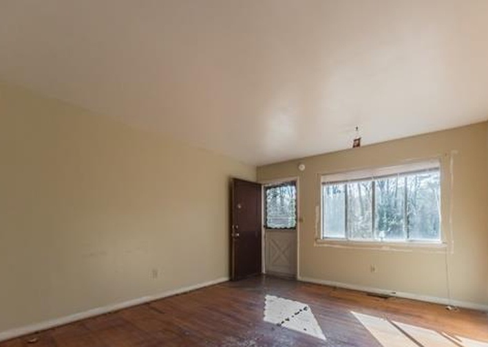 Lillian Dr, Athens, GA 30606, Foreclosure 71,500 3BD / 2BH