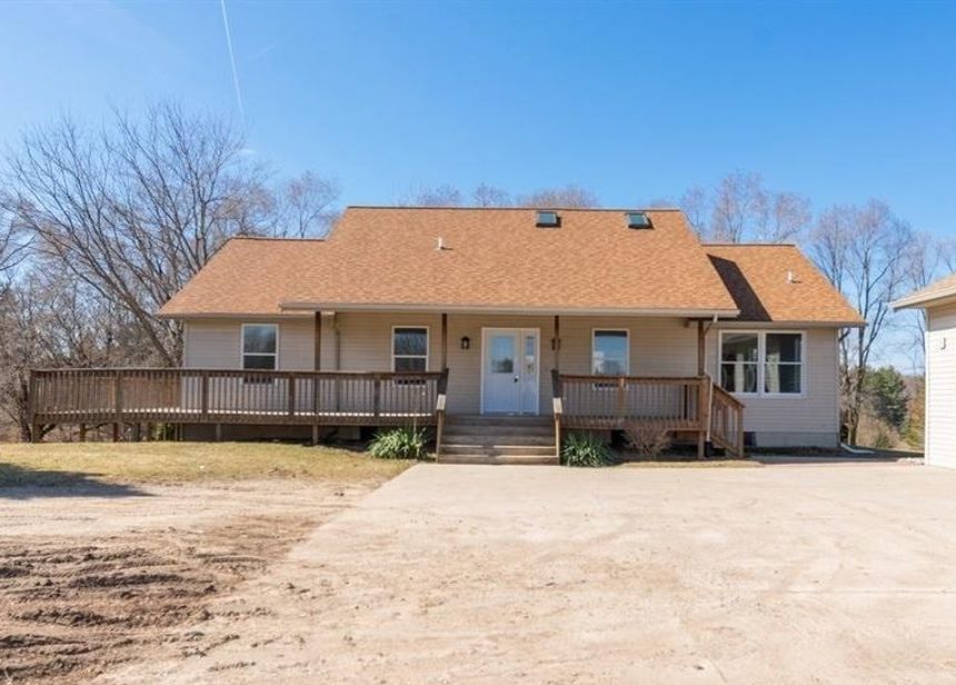 Indian Lakes Rd Ne, Sparta, MI 49345, Foreclosure 190,000 4BD