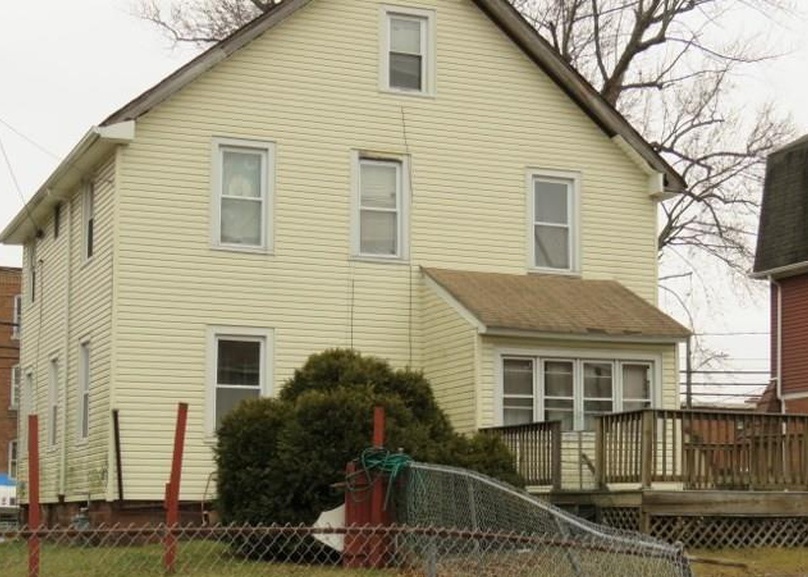 Hillside Ave, Hartford, CT 06106, Foreclosure 75,000 6BD / 1BH