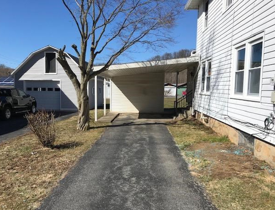 E Main St, Thompsontown, PA 17094, Foreclosure 40,000 3BD / 1BH Foreclosure Listing 29342186