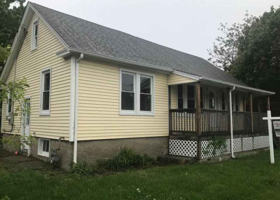 Jesse Ave, Stratford, CT 06614, Foreclosure 170,000 3BD / 1BH Foreclosure Listing 29343616