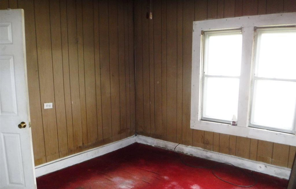 Railroad Ave, Gadsden, AL 35904, Foreclosure 36,200 2BD / 1.5BH