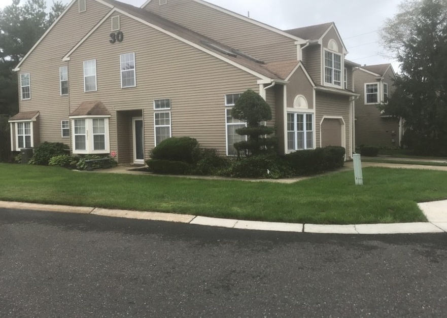 Ericson Ct, Mount Laurel, NJ 08054, Foreclosure 274,900 3BD / 3BH