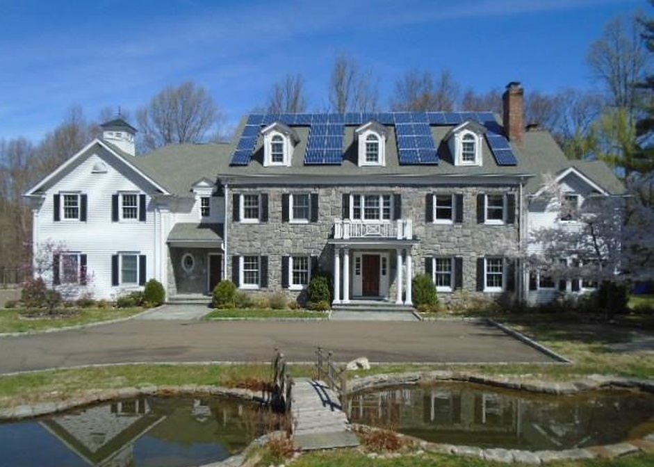Den Rd, Stamford, CT 06903, Foreclosure 1,330,000 8BD / 8.5BH