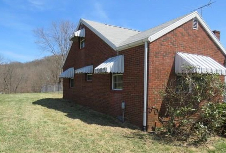 Greenhills Rd, Ravenswood, WV 26164, Foreclosure 40,000 2BD / 1BH