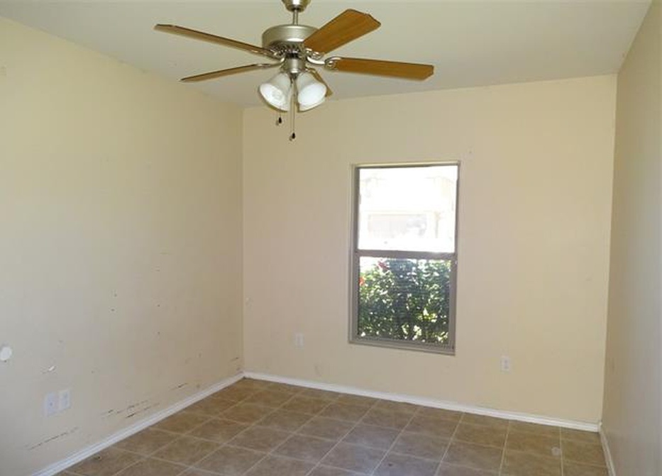 Sereno, Laredo, TX 78046, Foreclosure 123,400 3BD / 2BH