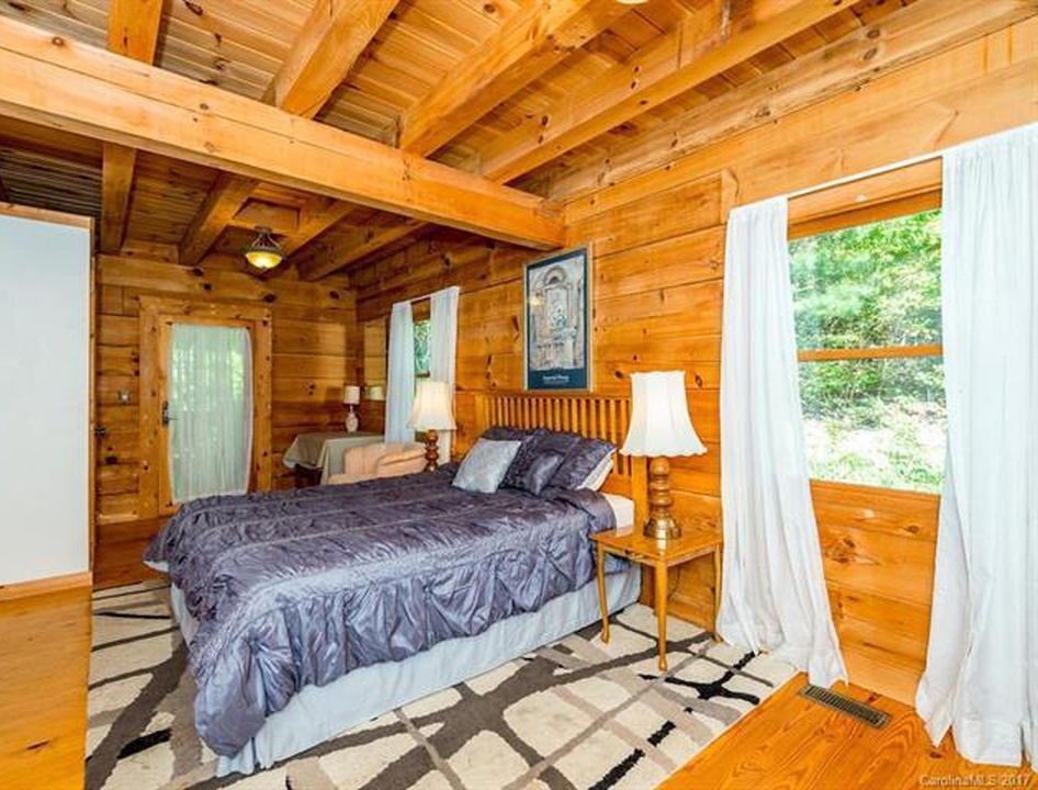 Millard Xing, Hendersonville, NC 28792, Foreclosure 245,733 2BD