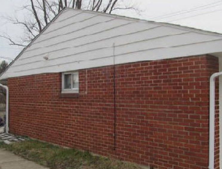 E Livingston Ave, Reynoldsburg, OH 43068, Foreclosure 117,000 4BD