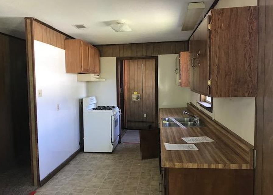 River St, Benton, AR 72015, Foreclosure 33,000 3BD / 1BH