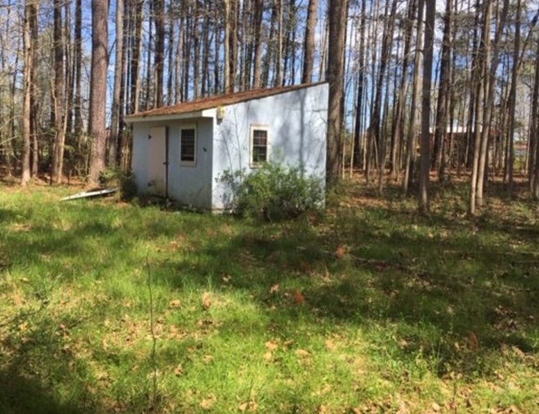 Flagstaff Rd, Lancaster, VA 22503, Foreclosure 82,500 2BD / 2BH