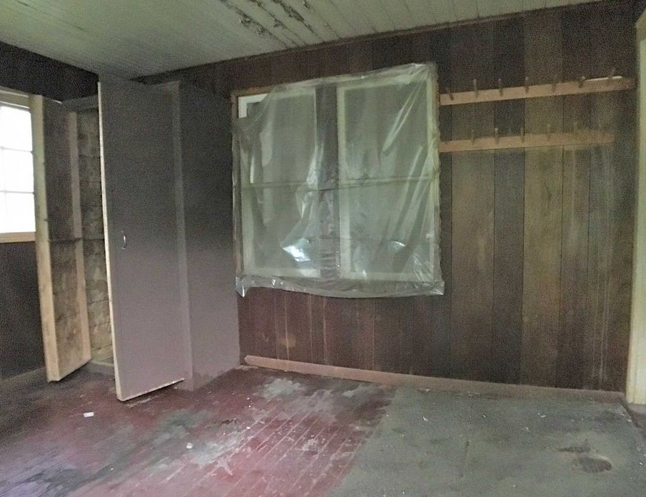 Innis Ave, Poughkeepsie, NY 12601, Foreclosure 80,000 3BD / 1BH