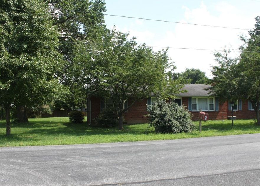 Manor Dr, Smyrna, DE 19977, Foreclosure 145,000 3BD / 1.5BH Foreclosure Listing 29386668