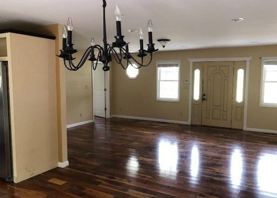 Avawam Est, London, KY 40741, Foreclosure 162,500 3BD / 2BH