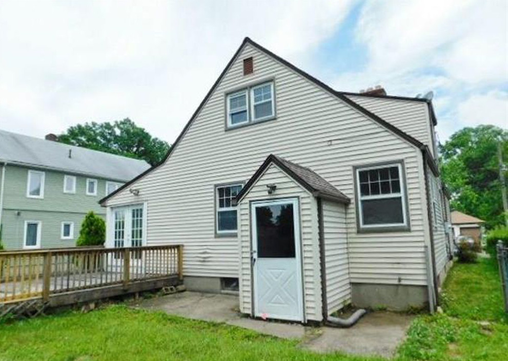 Victoria Rd, Hartford, CT 06114, Foreclosure 90,000 3BD / 2BH Foreclosure Listing 29388477