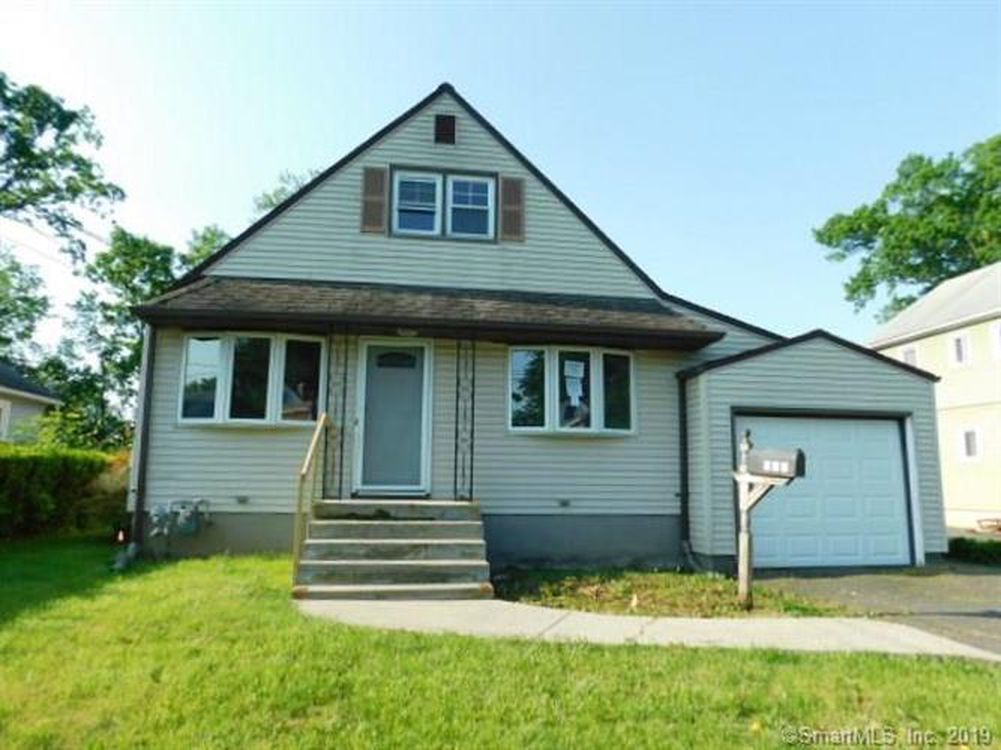 Victoria Rd, Hartford, CT 06114, Foreclosure 90,000 3BD / 2BH