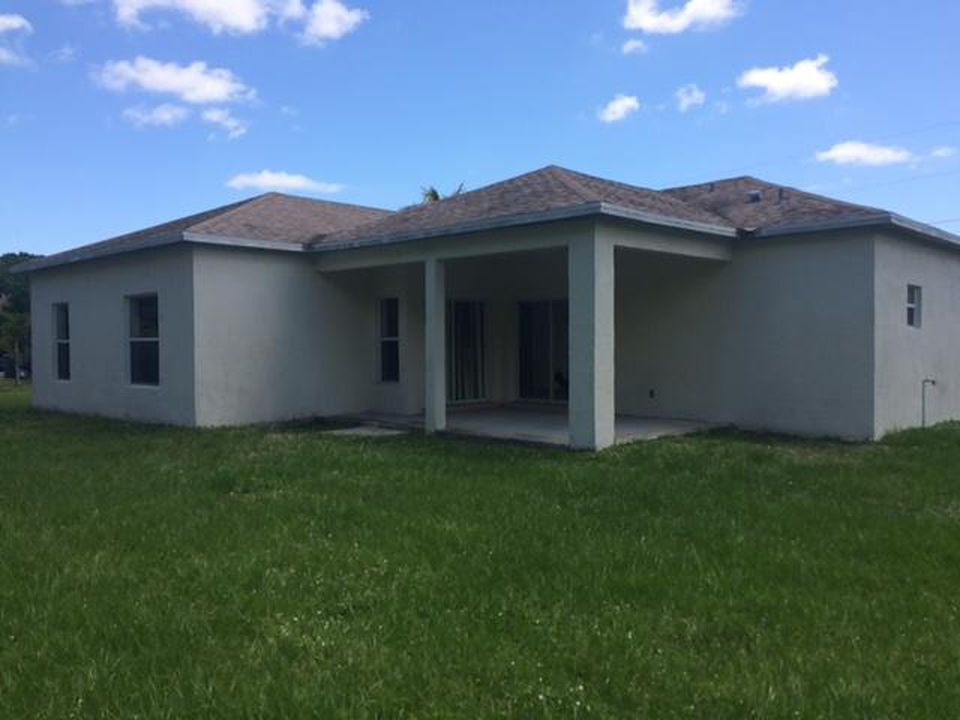 Nw Ligon Cir, Port Saint Lucie, FL 34983, Foreclosure 180,500 3BD