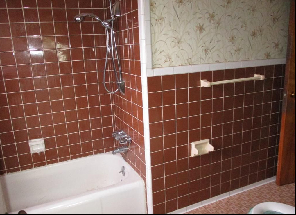 Monroe St, Dearborn Heights, MI 48125, Foreclosure 75,000 3BD