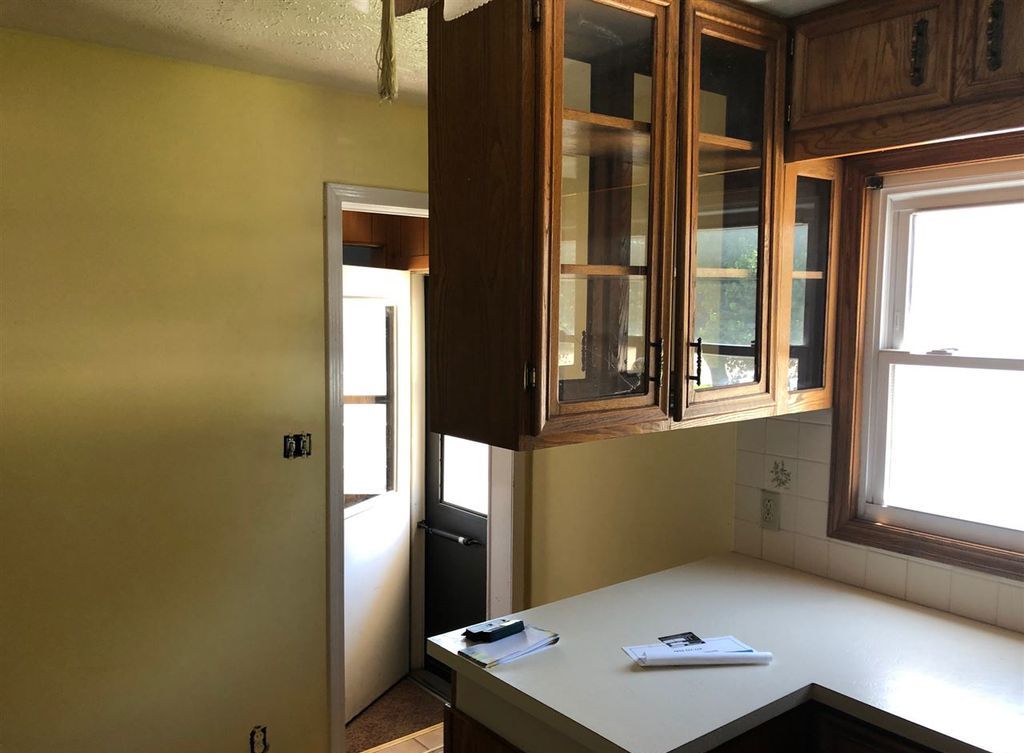 Bond Cir, Dodge City, KS 67801, Foreclosure 114,400 3BD / 1BH Foreclosure Listing 29391443