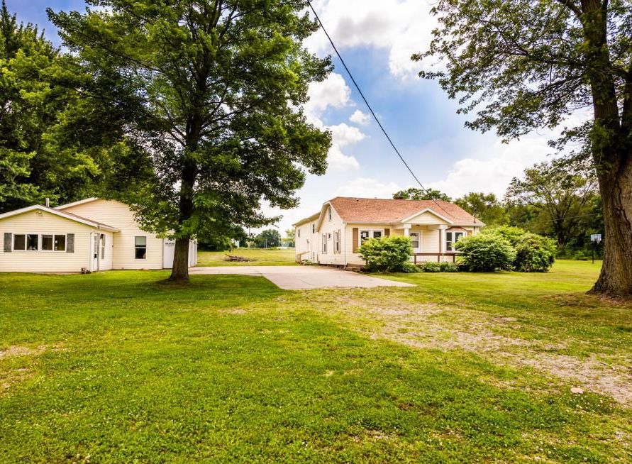 S 3rd St, Niles, MI 49120, Foreclosure 179,900 5BD / 2BH