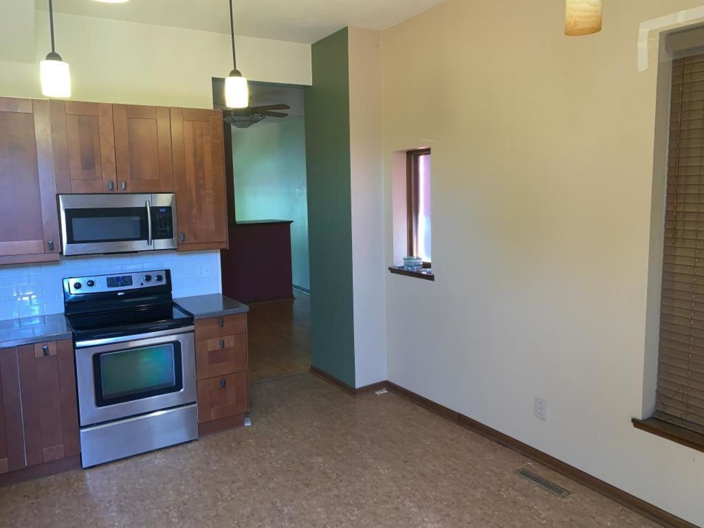 Delos St W, Saint Paul, MN 55107, Foreclosure 202,800 2BD / 1.5BH