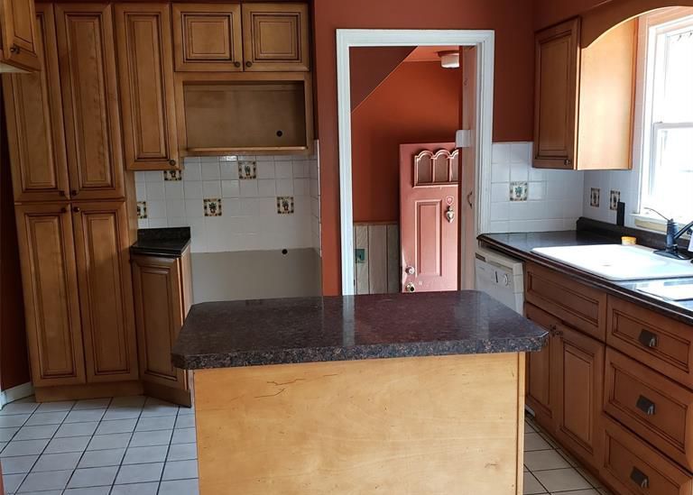 Rausch Ave, Eastpointe, MI 48021, Foreclosure 70,000 3BD / 1BH Foreclosure Listing 29407834