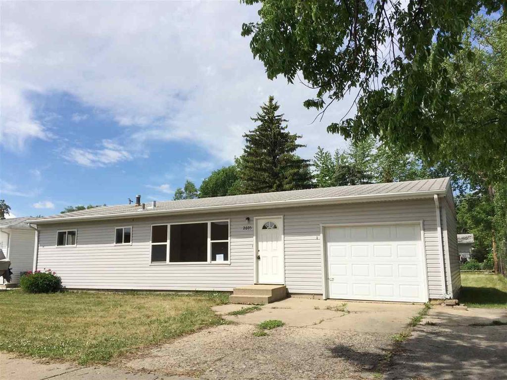 4th St Nw, Minot, ND 58703, Foreclosure 100,688 3BD / 1.5BH