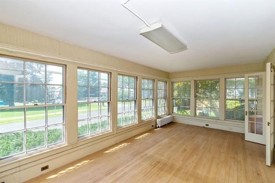 Park St, Greenfield, MA 01301, Foreclosure Call 5BD / 3BH