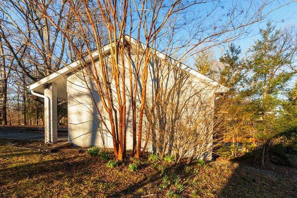 Highland Park, Glasgow, KY 42141, Foreclosure 135,452 3BD / 3BH