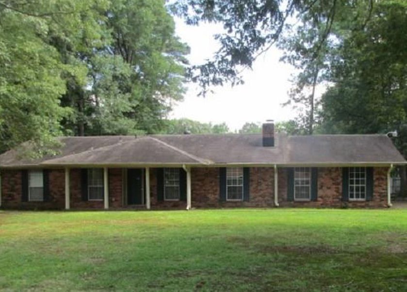 Pinewood Cv, Pine Bluff, AR 71603, Foreclosure 94,000 3BD / 2BH
