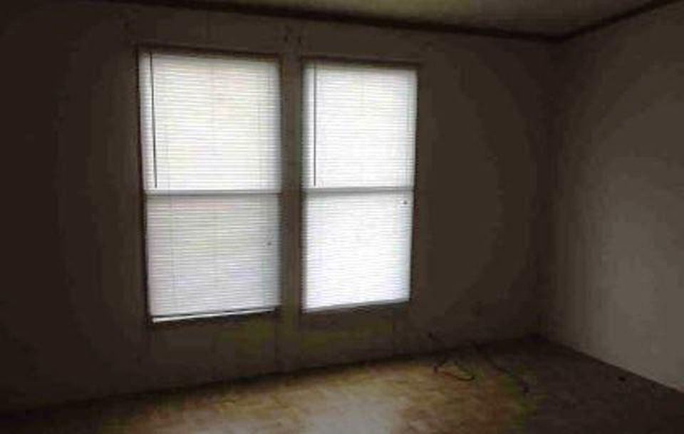 Suzanne Ct, Los Lunas, NM 87031, Foreclosure 81,100 4BD / 2BH