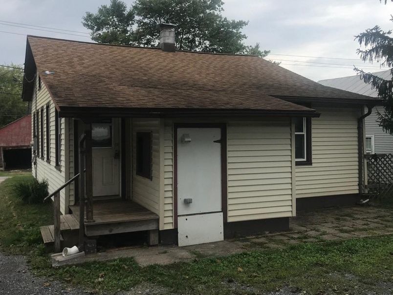 Jonestown Rd, Jonestown, PA 17038, Foreclosure 111,000 2BD / 1BH