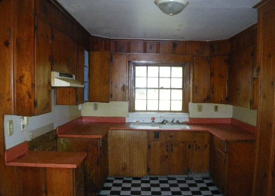 Cherry St, Clarksdale, MS 38614, Foreclosure Call 3BD / 2BH