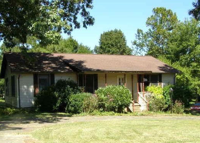 Jan Ann Dr, Paducah, KY 42003, Foreclosure 92,000 3BD / 2BH