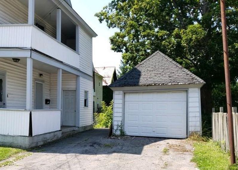 Bunn St, Amsterdam, NY 12010, Foreclosure Call 7BD / 2BH