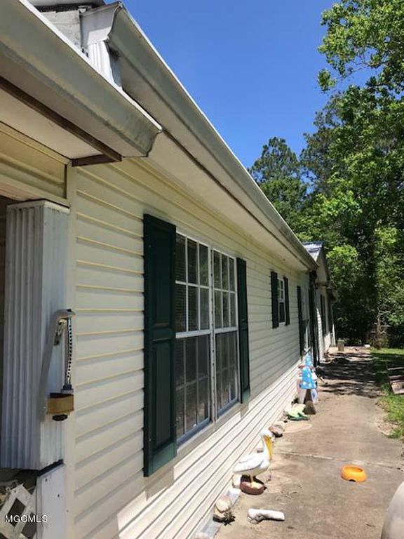 Suburban Dr, Vancleave, MS 39565, Foreclosure 156,600 3BD / 2BH Foreclosure Listing 29470278