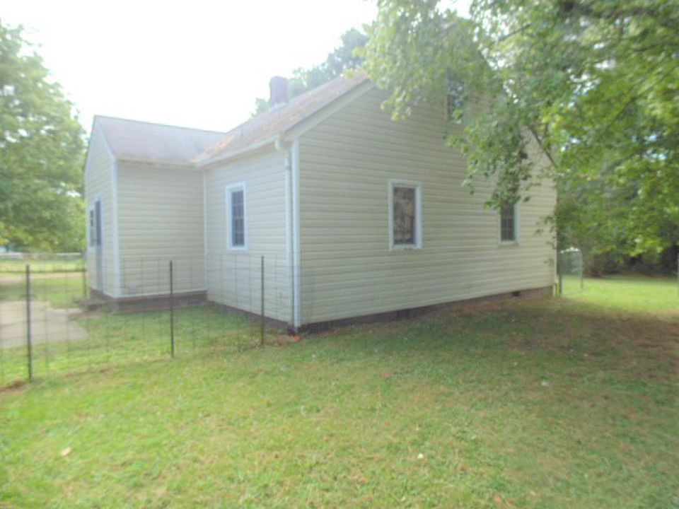 South St, Lawrenceville, VA 23868, Foreclosure 45,000 4BD / 1BH