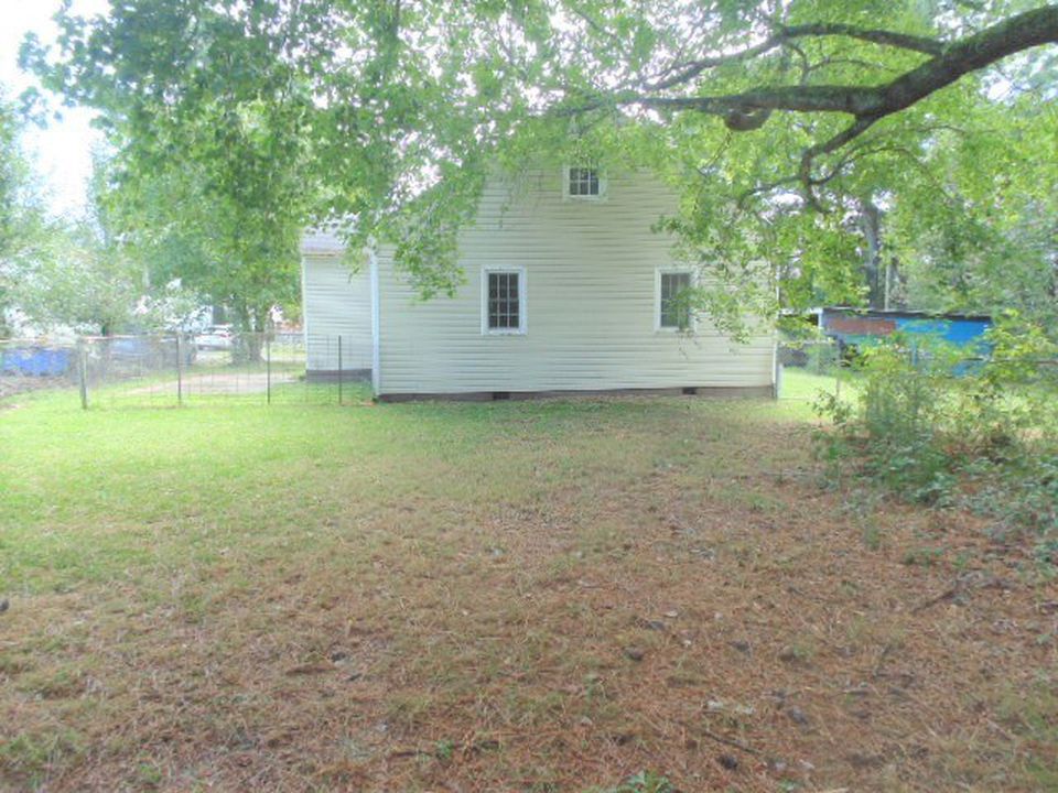 South St, Lawrenceville, VA 23868, Foreclosure 45,000 4BD / 1BH