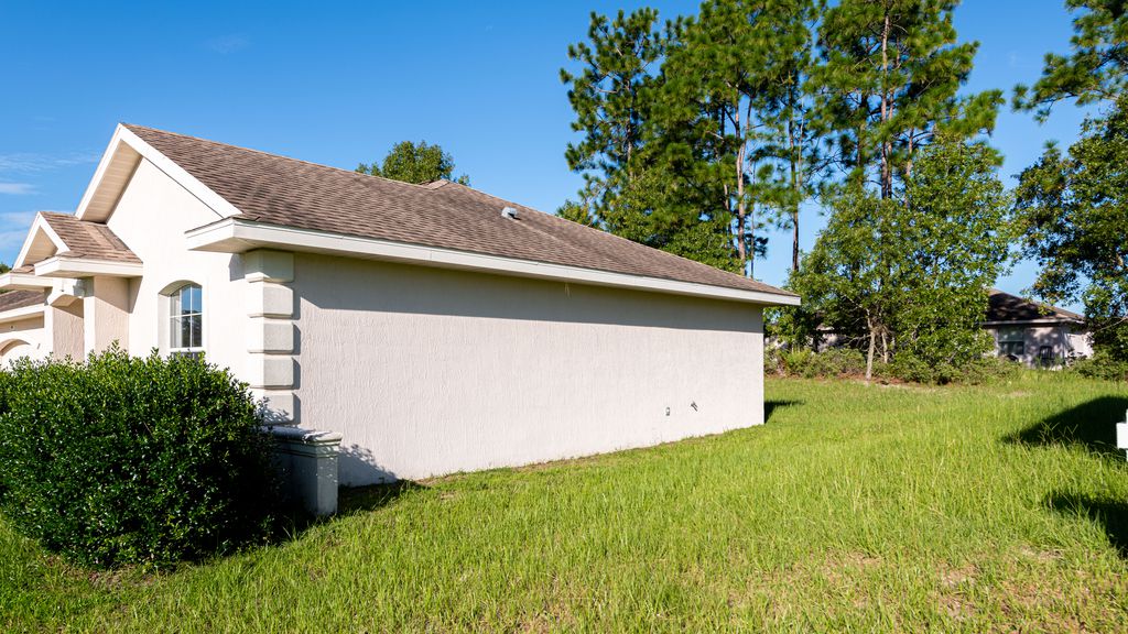 Sw 135th Loop, Ocala, FL 34473, Foreclosure 164,900 3BD / 2BH