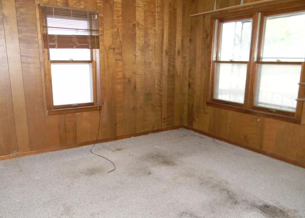 Sherman St, Saint Joseph, MO 64504, Foreclosure Call 2BD / 1BH